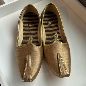 Indian‎ men groom shoes! Beautiful Gold color, Size 6, Never Worn